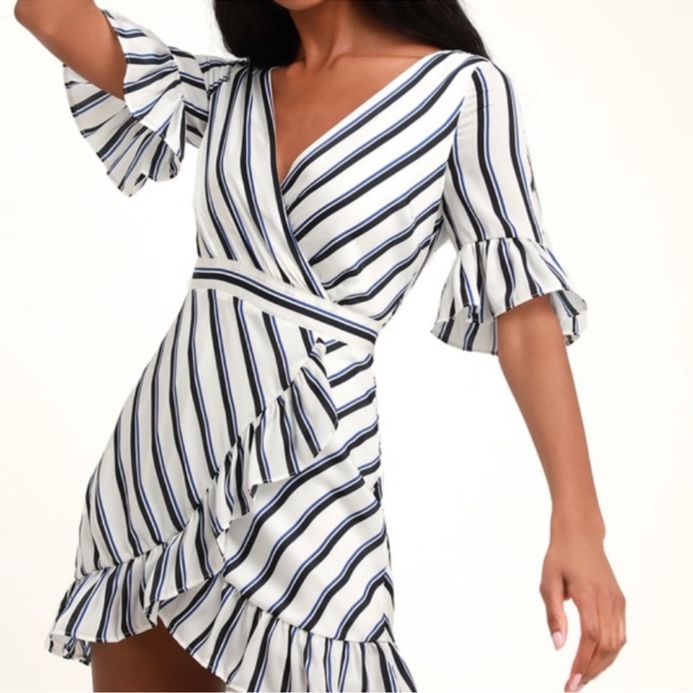 BB DAKOTA Striped Ruffle Wrap Dress size-2